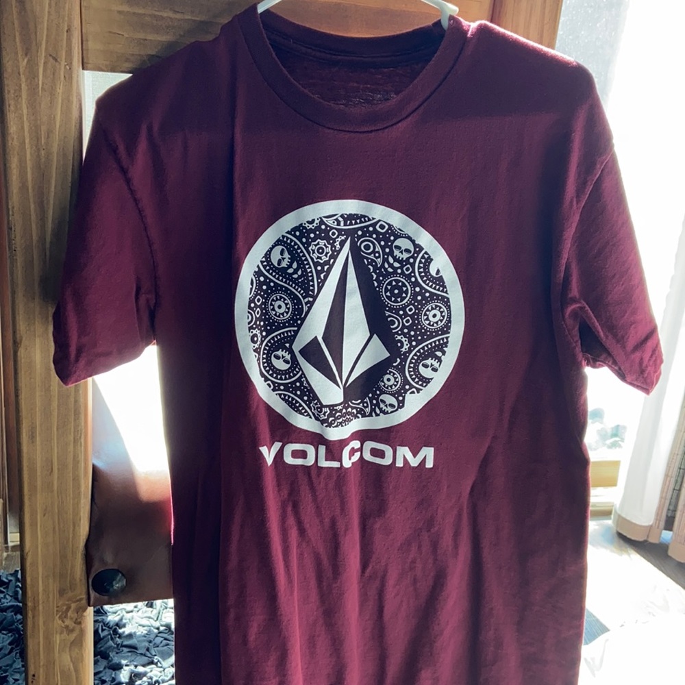 Volcom Maroon Tee Medium